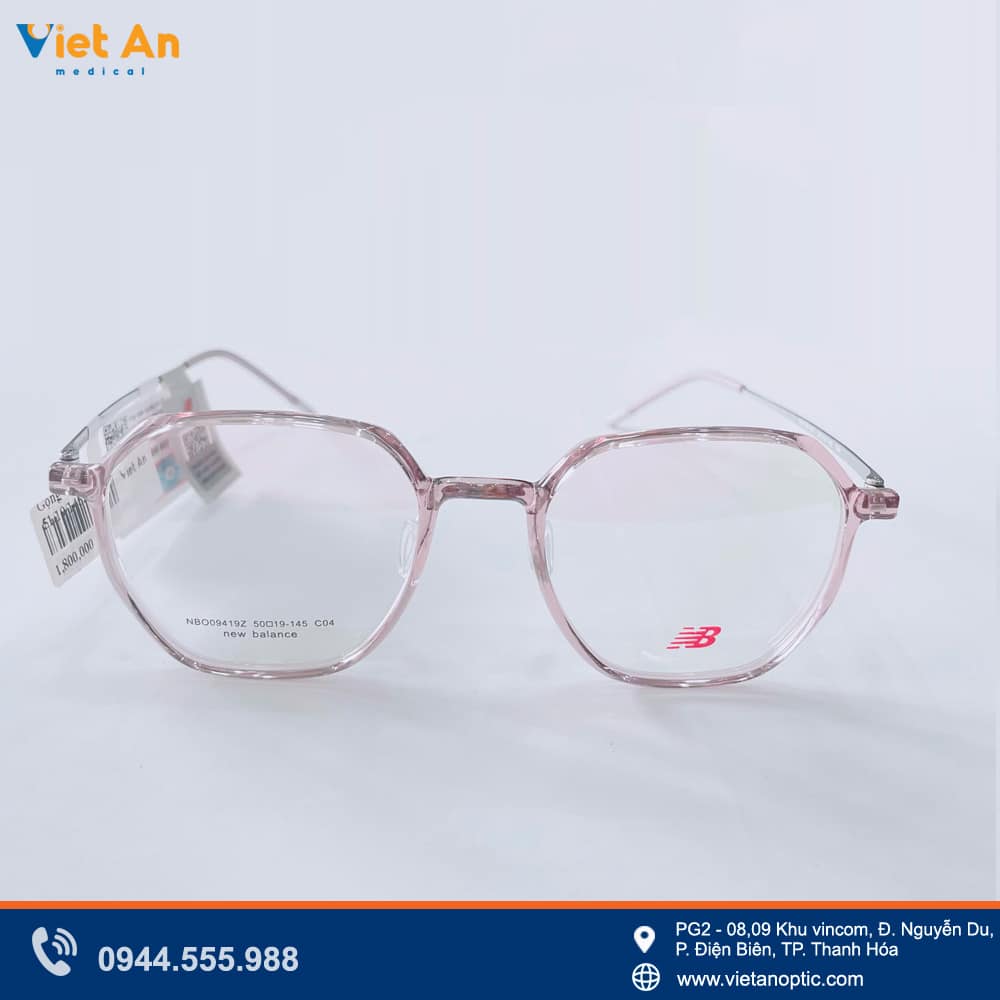 Viền mắt màu hồng thạch thanh lịch