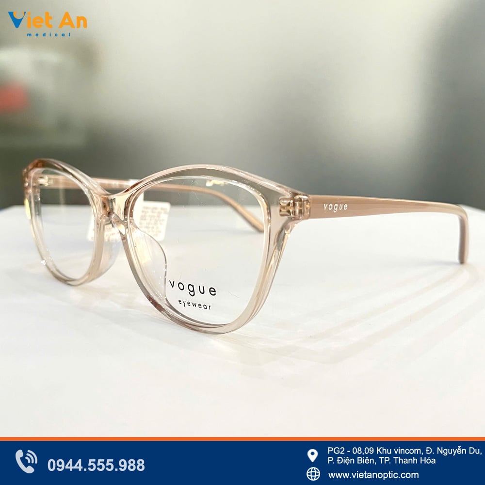 Viền mắt màu nâu thạch