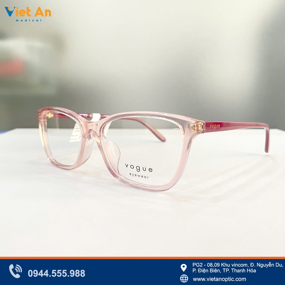 Viền mắt màu hồng thạch