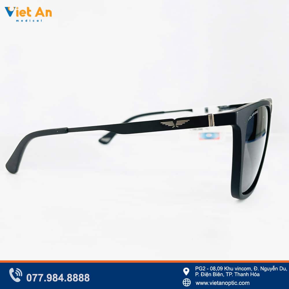 Càng kính thiết kế vừa vặn, logo thương hiệu tinh tế