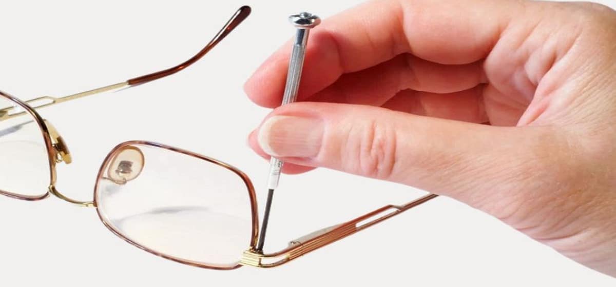 Thay ve ốc miễn phí tại Kính mắt Việt An