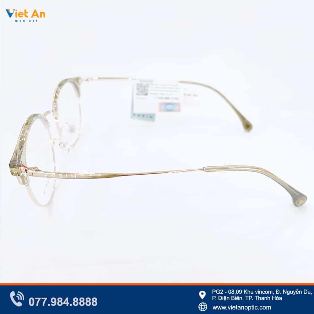 Chất liệu Titanium kết hợp nhựa