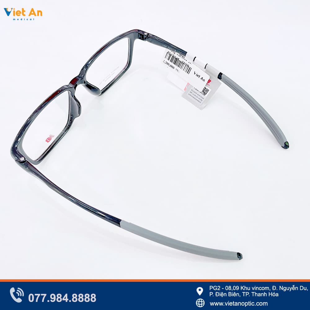 Chất liệu nhựa TR cao cấp – siêu nhẹ