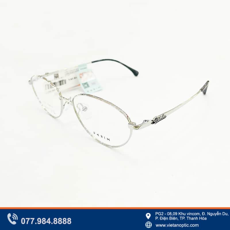 Gọng kim loại màu bạc cao cấp